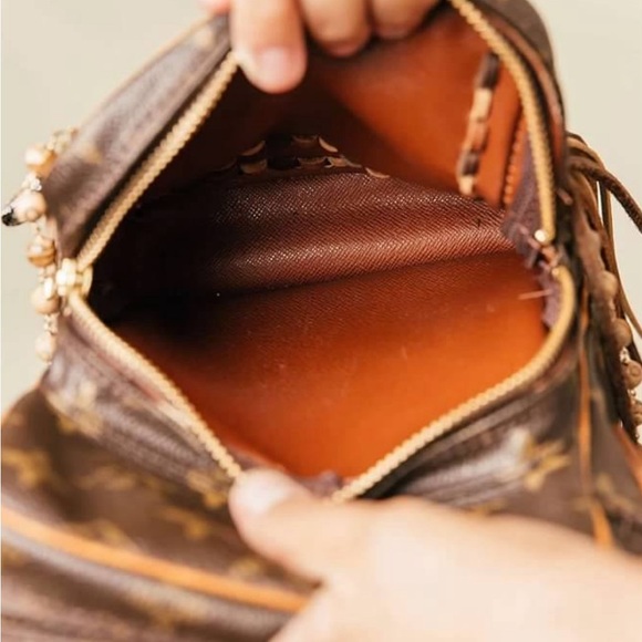 Authentic Louis Vuitton Vintage Boho Bags - Picture 5 of 8